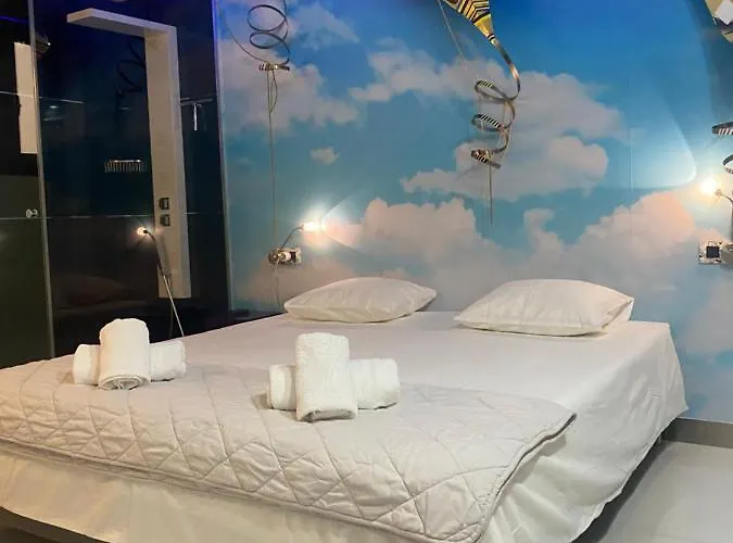 Casa Clock House Banus 马尔韦利亚